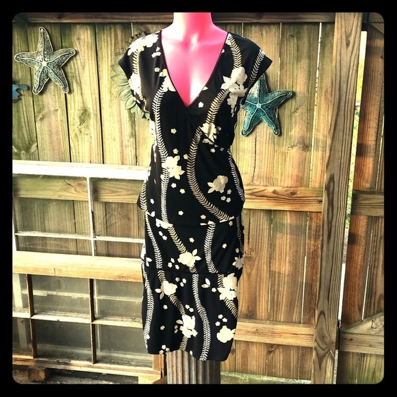 Vintage BCBGMaxazria Essentials 2 Piece Dark Floral Skirt & Top Set Size M - Picture 1 of 9